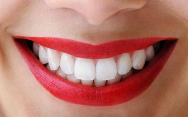成年人牙周病已上升至97.6% 矫正牙齿比例是越来越高