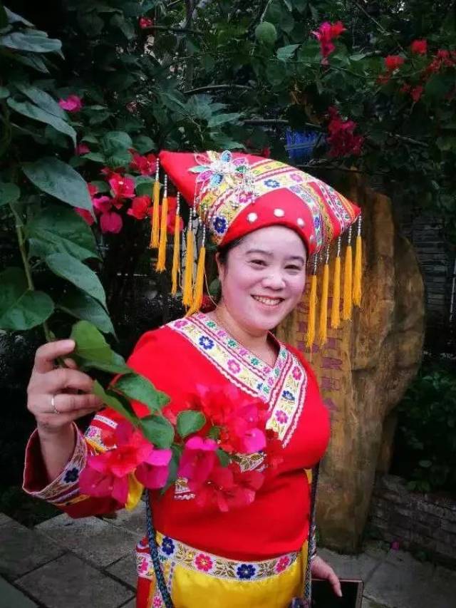 广西10 名歌王齐聚恭城桃花节,武宣婆,柳州佬都来了!