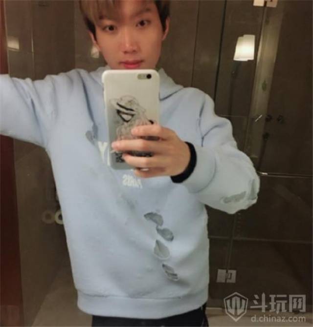 王者荣耀孤影洗完澡发了张自拍小哥哥被扳弯小姐姐们疯狂了