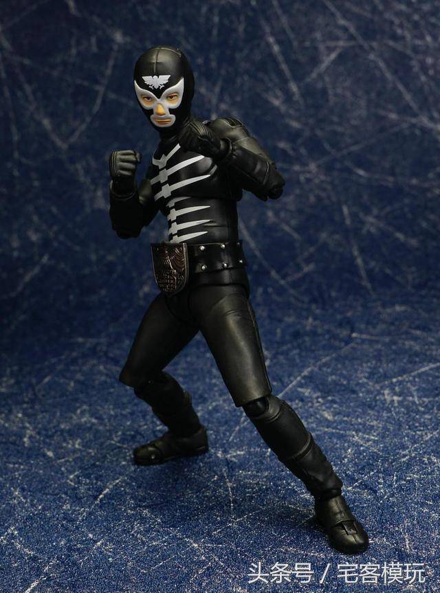 78官测:万代 shf 假面骑士 修卡战斗员-骨