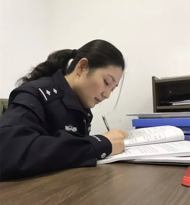 走近湘潭雨湖公安女警 一大波警花照来袭