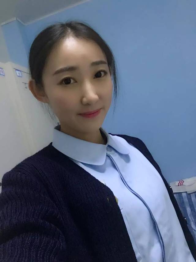 包头一名女护士飞机上抢救昏迷乘客获赞!