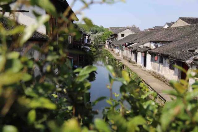 因此被称为"绍兴风情旅游新干线 夏履镇的越王峥 会稽山旅游度假区