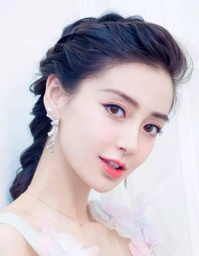 杨幂还有众多的娱乐圈女明星