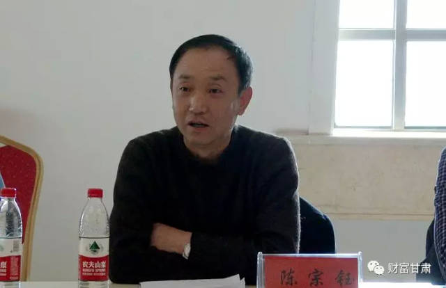 中共镇原县委宣传部常务副部长,文明办主任王佐东,镇原县工商联主席陈