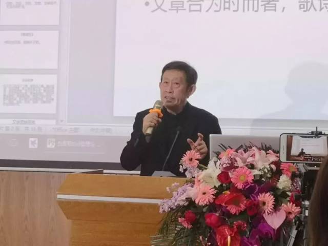 百家讲坛主讲人,河南大学文学院教授,博士生导师王立群王立群讲述了