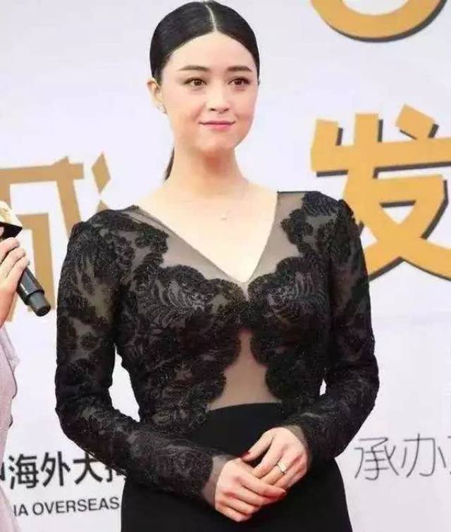 杨紫竟不是头最大的女明星,这位网红出身的影后才是!