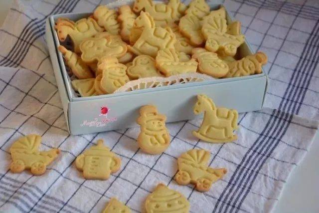 小动物的形状? 不,饼干可以是任何形状的!