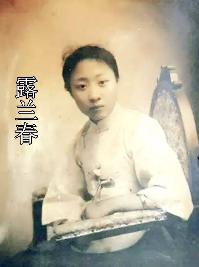 黄金荣聪明一世晚年却栽在女人手里,妙龄妻子卷走家财