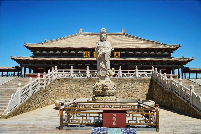 《西游记》中的雷音寺竟然真实存在,就在敦煌鸣沙山下