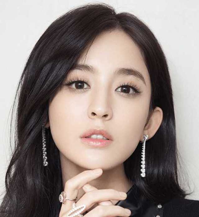 娱乐圈中这些女星的眼睛会说话: 杨幂的笑眼让人沉沦