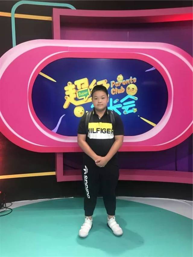尊师好学奖 23,胡乔翔 胡乔翔是向明初级中学的大队委北.