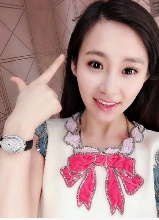 清秀,温婉,甜静,这是90后新锐女演员李沅娣给人的美好