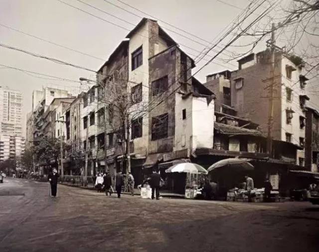 1980年代,重庆,解放碑好吃街"胖子妈卤味店"