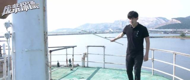 电影《废柴保镖》明日上映,退伍特种兵英雄救