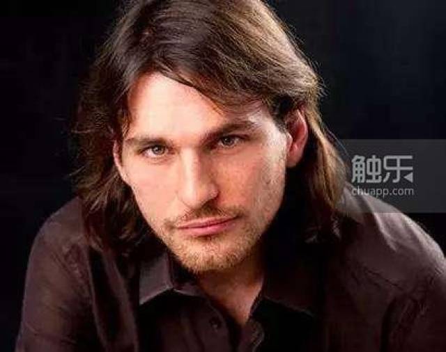 这款教你在夜店泡妞的游戏，俨然是一份来自遥远欧洲的相亲指南