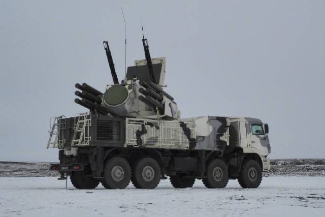 极地型铠甲sa野战弹炮合一防空系统开火和П-15М"白蚁"反舰导弹发射