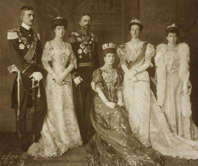 英国皇室一件衣服穿了200年