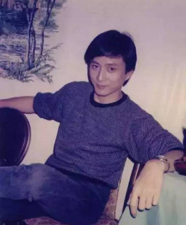 香港十大男星年轻时的帅照,你心里排第一的是谁?