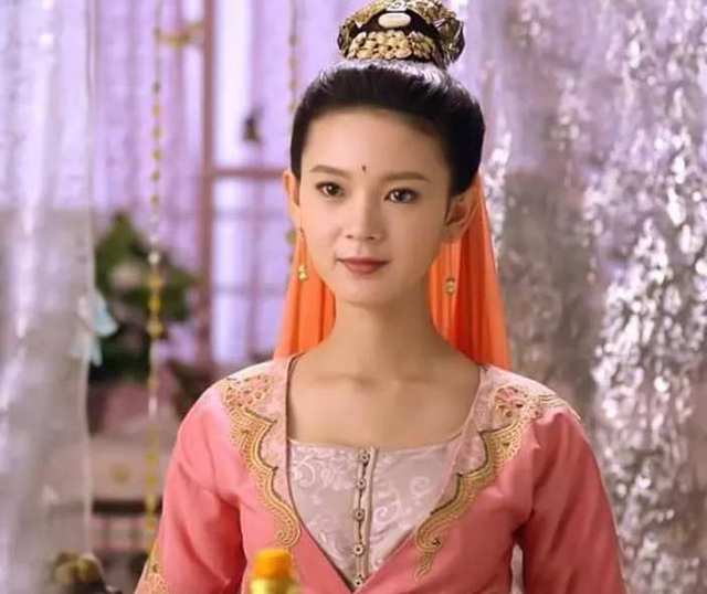 陈瑶照片岳绮罗图片