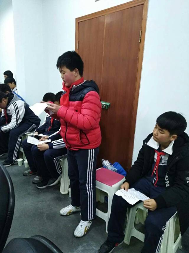 安康人周末读书会举办雷锋精神代代传亲子阅读