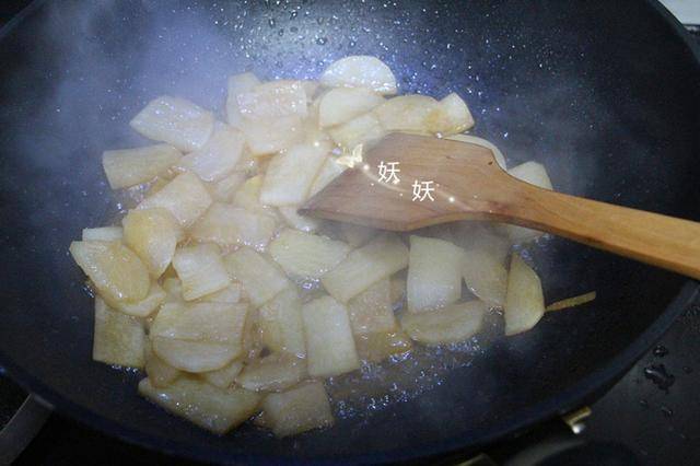 地瓜,凉薯,你们都怎么称呼它?生吃做菜都美味,没吃过就亏大了