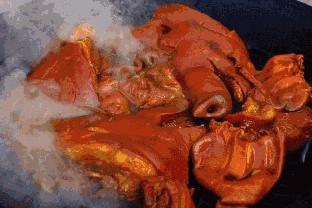 三合顺 | 飘香百年,有这样带有柏木香味的熏肉,还减什么肥!