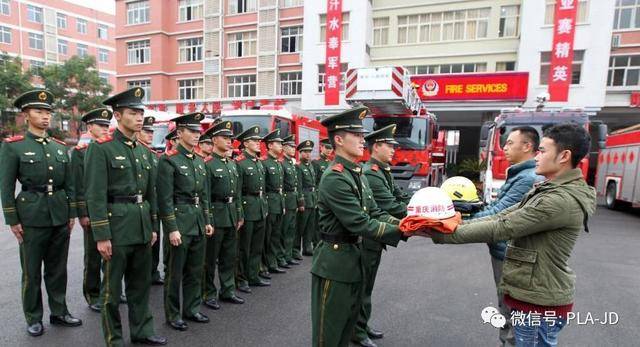 中国人民武装警察部队消防部队主要担负防火,灭火任务;在非暴力意外