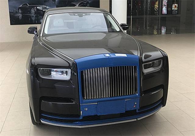 大哥中的大哥 2018款劳斯莱斯幻影加长版国内