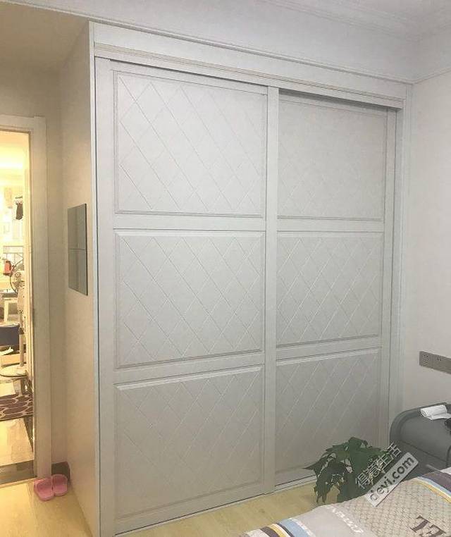 主卧衣柜
