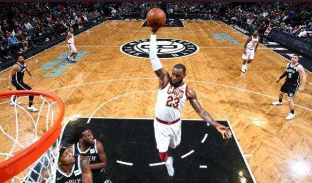 只睡3小时、鞋带都不会系, 詹姆斯还能37+10+