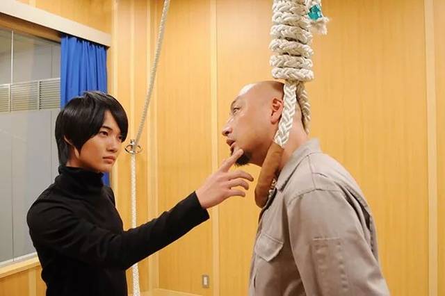 a(西井幸人 饰),《spec》里萌萌哒杀人不眨眼的一十一(神木隆之介 饰)