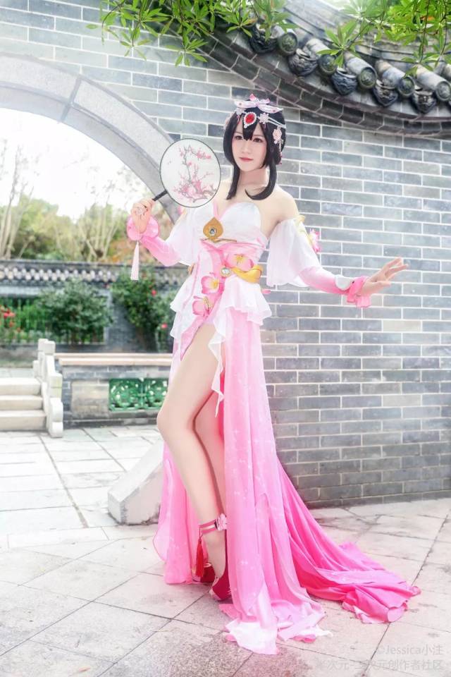 王者荣耀甄姬游园惊梦COS,若轻云之蔽日,若流风之回雪