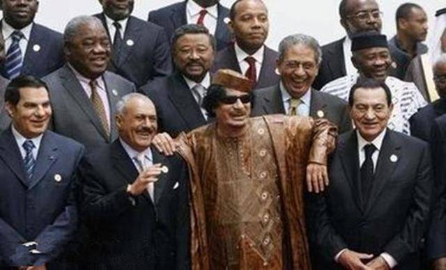 的是放下了武器,最后真成任人宰割的羔羊