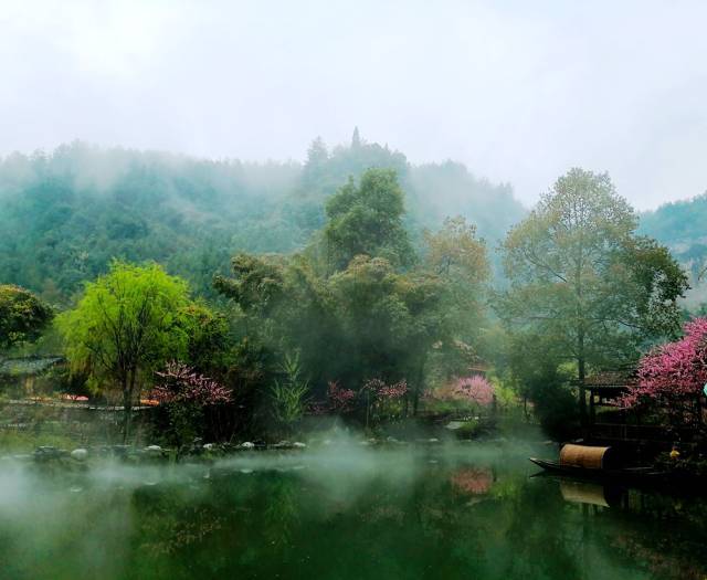 烟雨三月遇见人间仙境!藏身武陵山中,乌江岸畔!