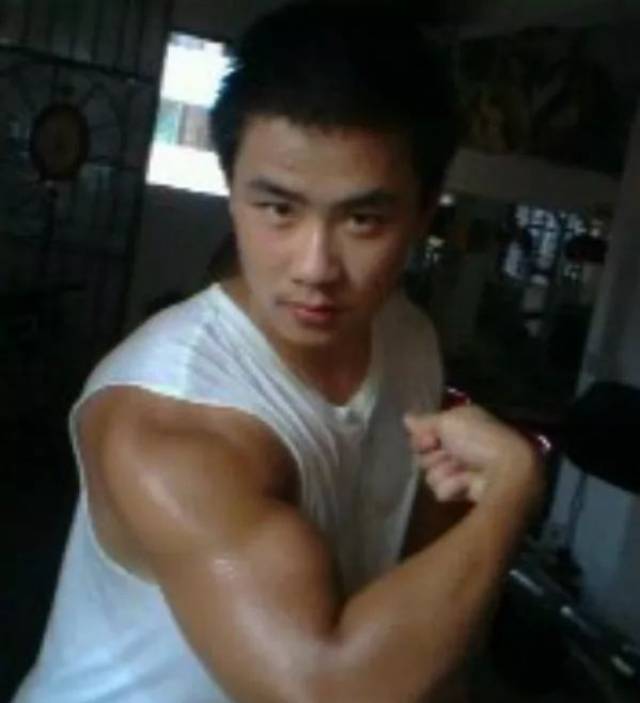 国内肌肉界 敢和吴龙pk肌肉的 只有他----陈康!