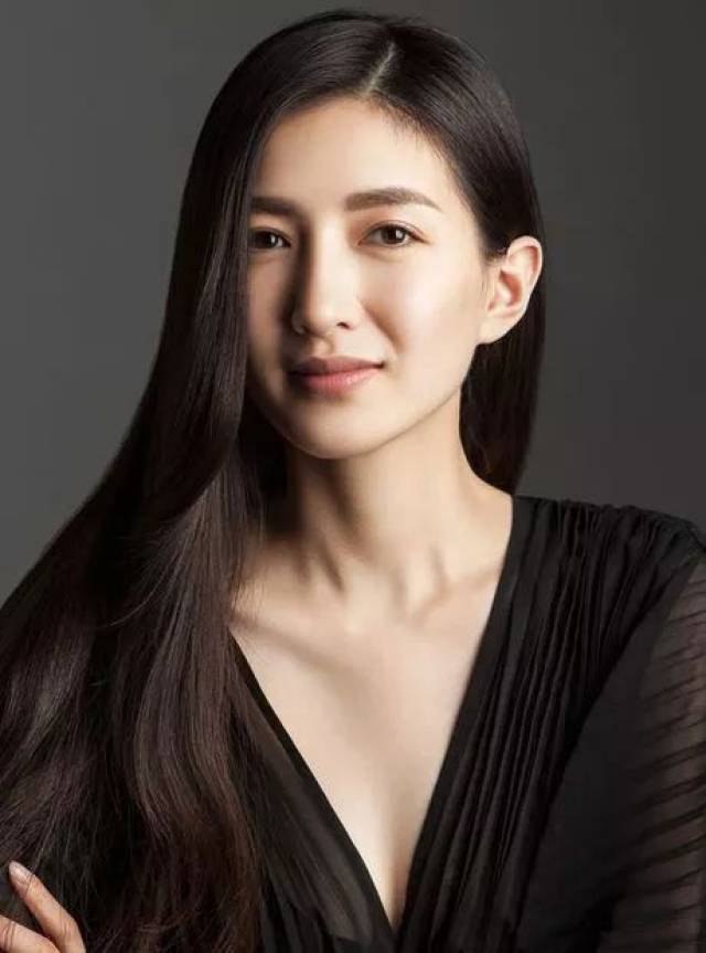 江疏影丸子头教程被群嘲,装嫩怎样才能不尴尬?