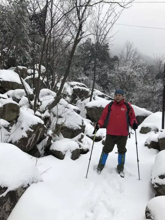 东北搬砖小伙开餐馆实现整容式逆袭