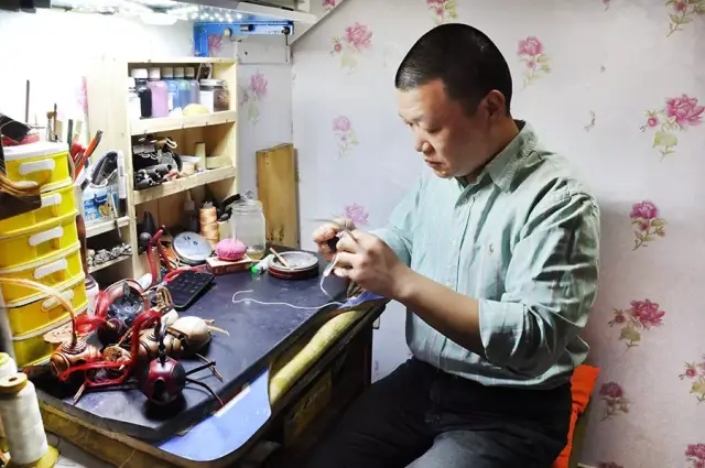 鹰帽与"鹰缘"
