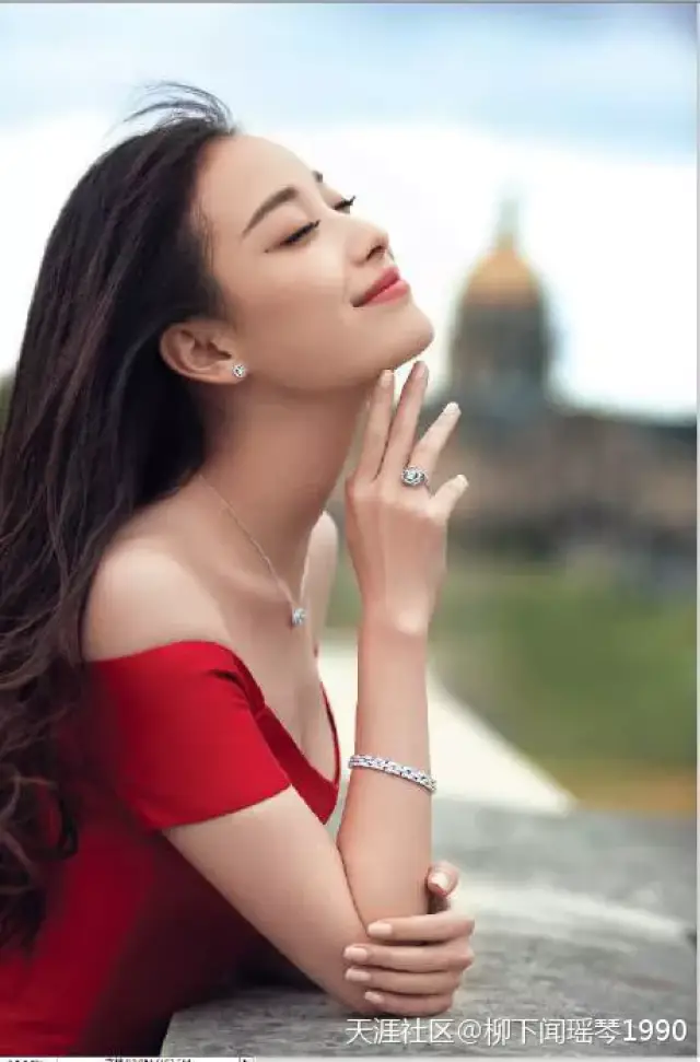 正脸看美貌,侧脸看气质,看一看明星的侧脸
