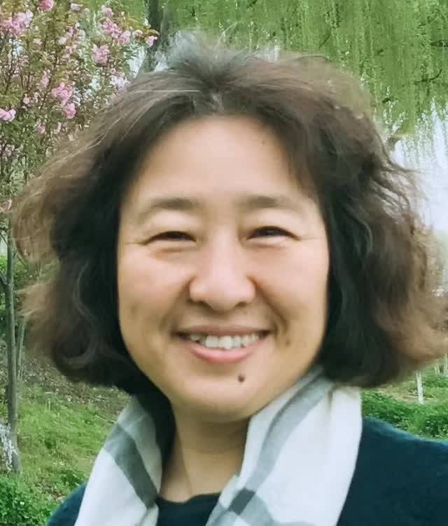 郭华  