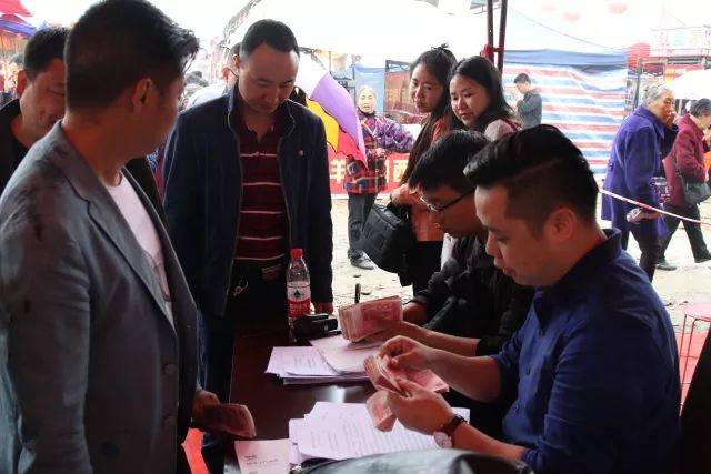 现场认养188头!我们养猪吧再次见证成都爱心