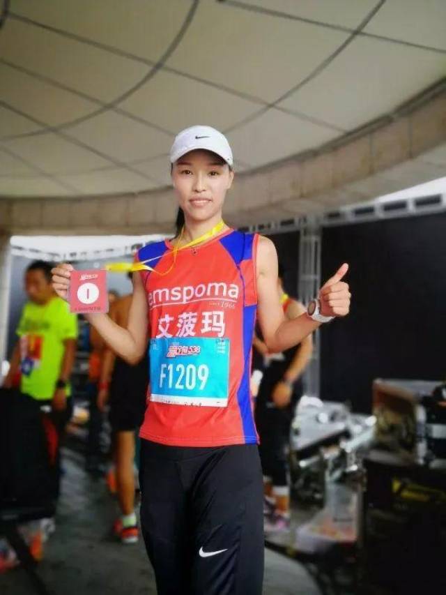 2018南京浦口女子半马国内冠军郝晓帆 去年七周拿七次跑步冠军