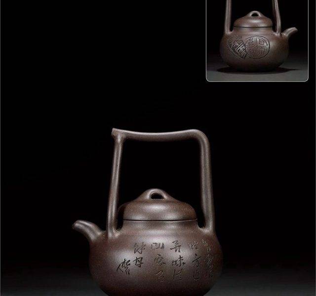 任淦庭能用左手画正面,右手画对称面,这样刻出的作品特别对称,是紫砂