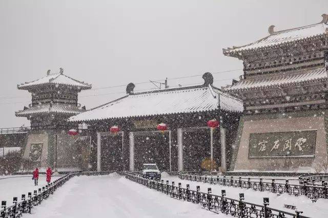 大同下雪了,刚拍到的,美到爆.