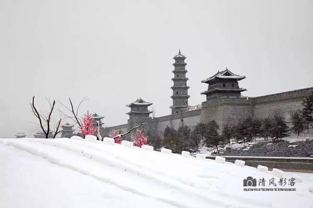 大同下雪了,刚拍到的,美到爆.