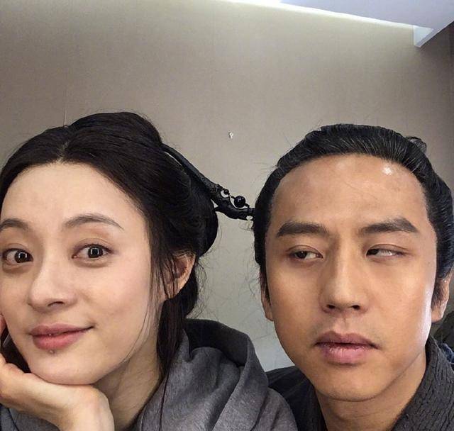 回顾这些年邓超和孙俪秀过的恩爱,这才是一家人幸福的