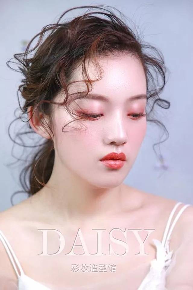 收藏|唯美的白纱造型妆容与发型-daisy彩妆造型馆作品