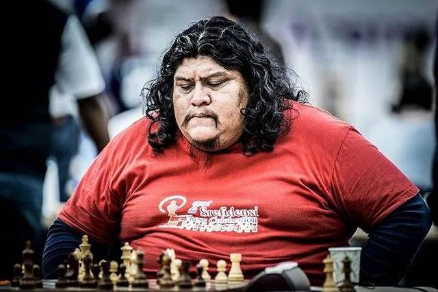 国际象棋能有多心累?看看他们的脸就知道了