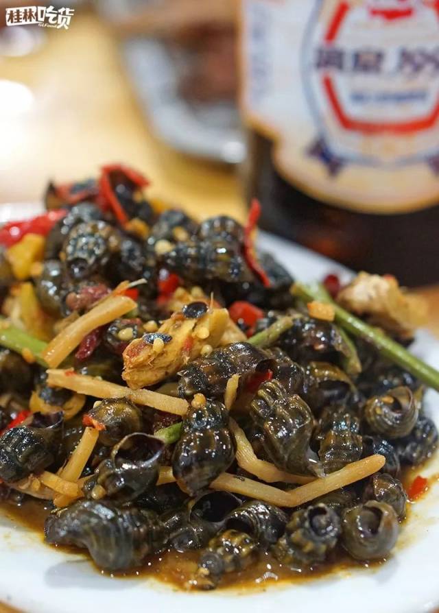 干椒扭扭螺:35元/份 螺蛳炒得又辣又入味,很符合桂林人的胃 开到建干